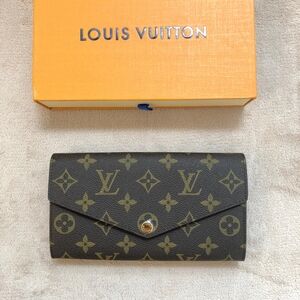 Louis Vuitton Monogram Sarah Wallet